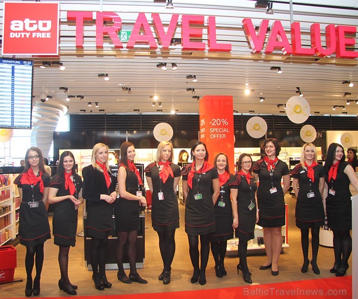Rekonstruētā un modernizētā beznodokļu duty free iepirkšanās zona starptautiskajā lidostā Rīga - www.riga-airport.com Rekonstruētā un modernizētā beznodokļu duty free iepirkšanās zona starptautiskajā lidostā Rīga - www.riga-airport.com 72362