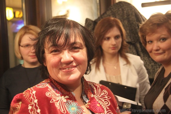 Uzbeku virtuves restorāna «Uzbekistāna» viešņa un radošu projektu vadītāja Elvīra Erlecka speciāli atklāšanas pasākumam bija pasūtījusi austrumniecis Uzbeku virtuves restorāna «Uzbekistāna» viešņa un radošu projektu vadītāja Elvīra Erlecka speciāli atklāšanas pasākumam bija pasūtījusi austrumniecis 73038