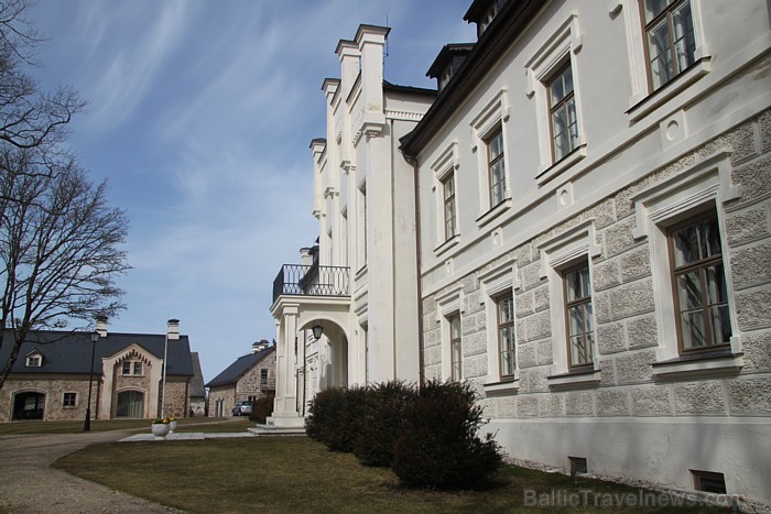 Pasaules slavenās vīna darītavas Hugel&Fils īpašnieks Etjēns Hugels viesojas Rūmenes muižā www.rumene.lv Pasaules slavenās vīna darītavas Hugel&Fils īpašnieks Etjēns Hugels viesojas Rūmenes muižā www.rumene.lv 73266