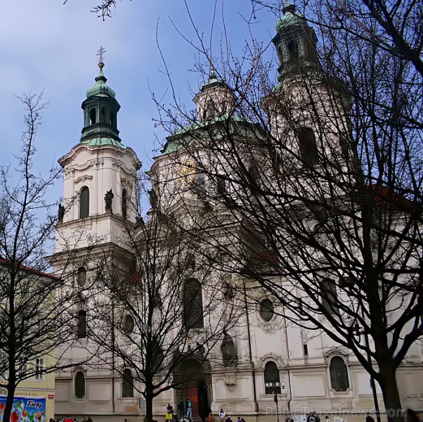 Sv.Nikolaja baznīca ir pirmā jezuītu celtne Prāgā. 1787.gadā pie baznīcas ērģlēm savu koncertu bija sniedzis mūzikas brīnumbērns - Mocarts - www.czec Sv.Nikolaja baznīca ir pirmā jezuītu celtne Prāgā. 1787.gadā pie baznīcas ērģlēm savu koncertu bija sniedzis mūzikas brīnumbērns - Mocarts - www.czec 73475