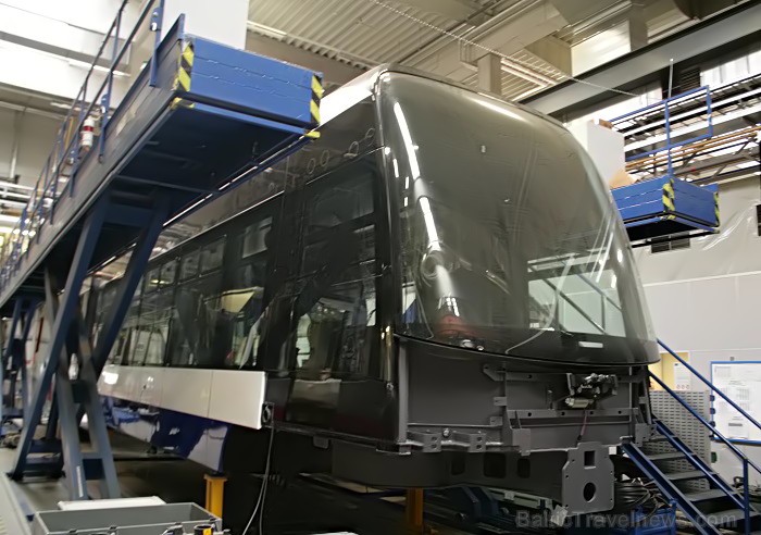 Travelnews.lv  redakcija iepazīst Jaunos Škodas tramvajus pirms to izbraucieniem Rīgā www.skoda.cz 73525