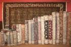 Apmeklē tradicionālās paklāju darbnīcas Egejas jūras piekrastē