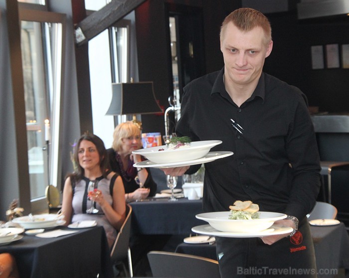 Rīgas viesnīcas Elizabete restorāns «Gourmand» rīko 80-to gadu ballītes ar atjautības konkursiem www.elizabetehotel.lv/lat/restorans/ Rīgas viesnīcas Elizabete restorāns «Gourmand» rīko 80-to gadu ballītes ar atjautības konkursiem www.elizabetehotel.lv/lat/restorans/ 75060