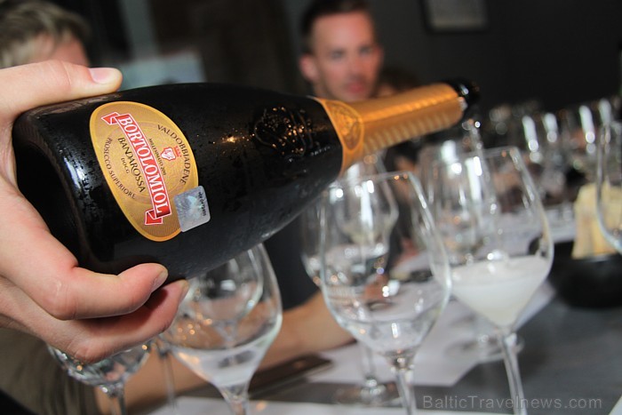 Itālijas vīnu ražotājs Bortolomiol prezentē Bandarossa Prosecco di Valdobiadene D.O.C.G. vīna bārā un restorānā «Garage» (www.garage.lv) Itālijas vīnu ražotājs Bortolomiol prezentē Bandarossa Prosecco di Valdobiadene D.O.C.G. vīna bārā un restorānā «Garage» (www.garage.lv) 76023