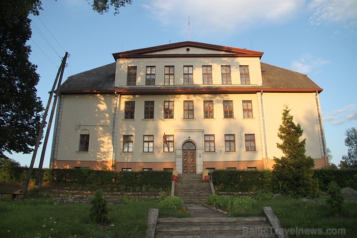 Skrudalienes pamatskola. Foto sponsors: www.hotellatgola.lv 79275