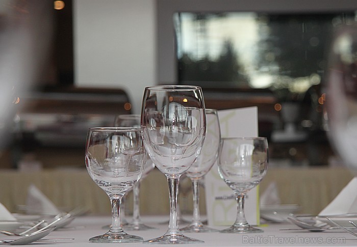 Par katru iztērēto Latu viesnīcas restorānā , vasaras jumta terasē, lobby bārā AVALON Jūs saņemsiet 10 Baltic Miles punktus - www.hotelavalon.eu Par katru iztērēto Latu viesnīcas restorānā , vasaras jumta terasē, lobby bārā AVALON Jūs saņemsiet 10 Baltic Miles punktus - www.hotelavalon.eu 79780