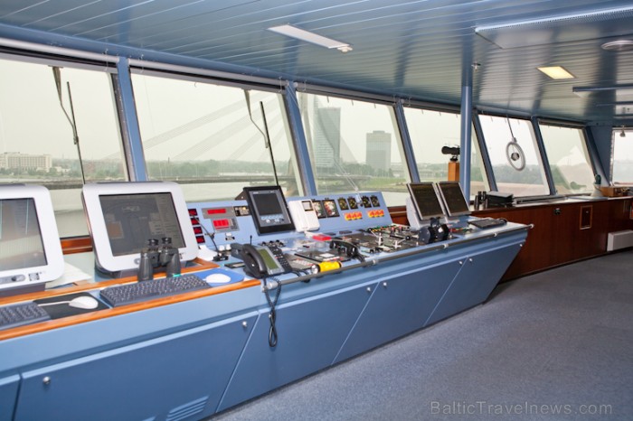 Andris Ameriks sveic 1000. kruīza kuģi, kas piestāj Rīgā. Foto: Rīgas dome 80007