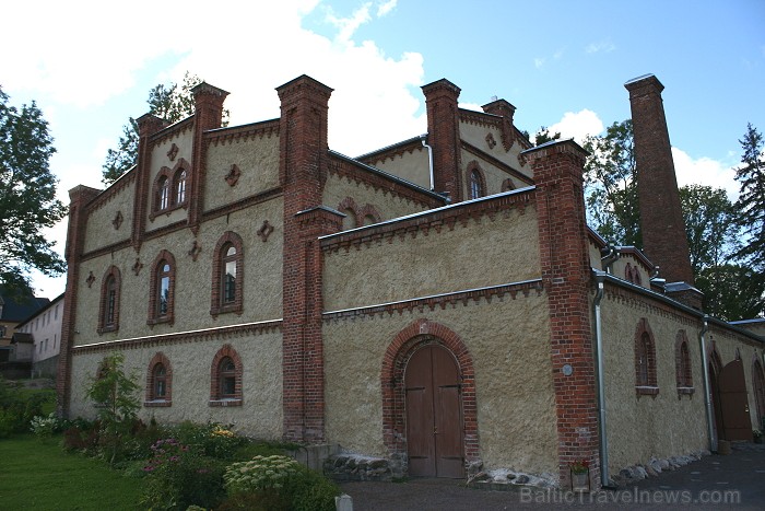 Mostes novadā (Igaunija) ceļotāju apskatei un atpūtai ir pieejama atjaunotā spirta fabrika - Mostes muiža. Šodien šeit ir ierīkots atpūtas komplekss a Mostes novadā (Igaunija) ceļotāju apskatei un atpūtai ir pieejama atjaunotā spirta fabrika - Mostes muiža. Šodien šeit ir ierīkots atpūtas komplekss a 80656