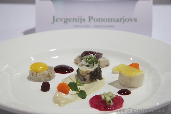 Pavāru konkurss «Latvijas 2012. gada pavārs» pārtikas izstādē «Riga Food 2012». Foto sponsors: www.pavaruklubs.lv Pavāru konkurss «Latvijas 2012. gada pavārs» pārtikas izstādē «Riga Food 2012». Foto sponsors: www.pavaruklubs.lv 81933