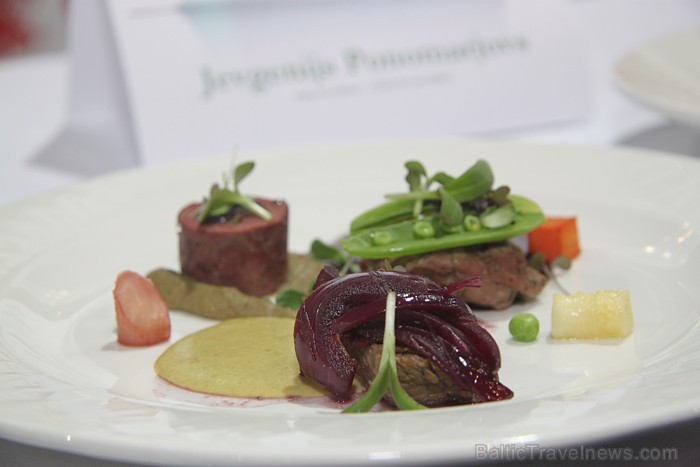 Pavāru konkurss «Latvijas 2012. gada pavārs» pārtikas izstādē «Riga Food 2012». Foto sponsors: www.pavaruklubs.lv Pavāru konkurss «Latvijas 2012. gada pavārs» pārtikas izstādē «Riga Food 2012». Foto sponsors: www.pavaruklubs.lv 81949