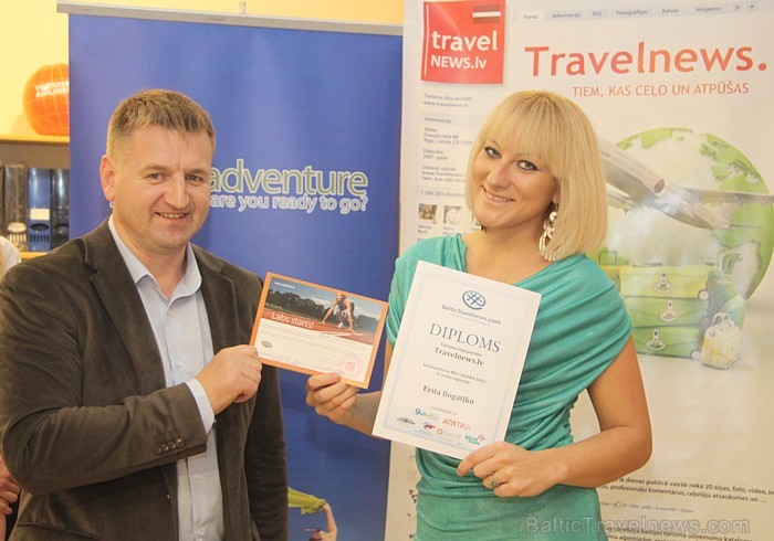 Otrās vietas MIS VASARA 2012 uzvarētāju Evitu Bogatjko ar 100 Ls dāvanu karti no fitnesa kluba Atlētika (www.atletika.lv) sveic BalticTravelnews.com Otrās vietas MIS VASARA 2012 uzvarētāju Evitu Bogatjko ar 100 Ls dāvanu karti no fitnesa kluba Atlētika (www.atletika.lv) sveic BalticTravelnews.com 82443