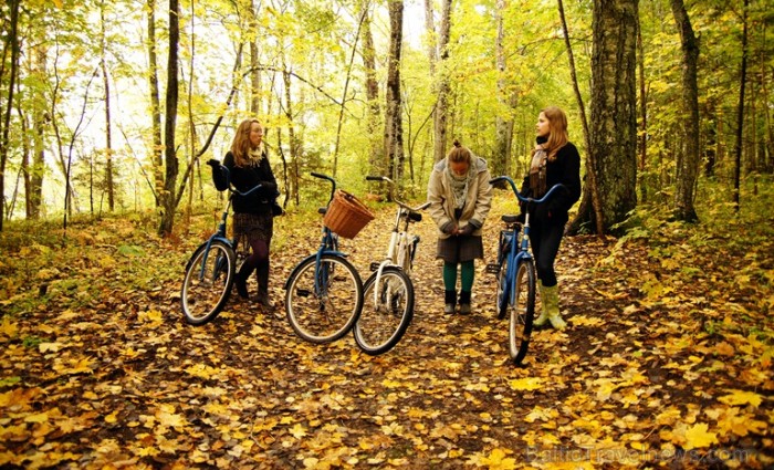 Sigulda joprojām ir nemainīga rudens klasika, par kuru interese nav mazinājusies. Foto: www.tourism.sigulda.lv Sigulda joprojām ir nemainīga rudens klasika, par kuru interese nav mazinājusies. Foto: www.tourism.sigulda.lv 83413