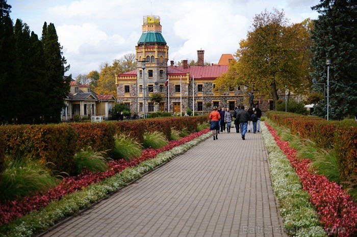 Sigulda joprojām ir nemainīga rudens klasika, par kuru interese nav mazinājusies. Foto: www.tourism.sigulda.lv Sigulda joprojām ir nemainīga rudens klasika, par kuru interese nav mazinājusies. Foto: www.tourism.sigulda.lv 83433