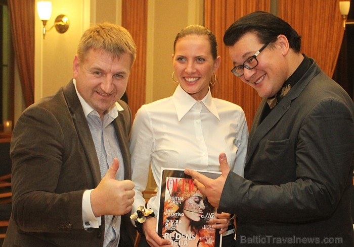 BalticTravelnews.com direktors Aivars Mackevičs (no kreisās) izsakās ļoti atzinīgi par vīna vakaru Cēsīs un cer, kas tas jauki izklaidēs cēsiniekus un BalticTravelnews.com direktors Aivars Mackevičs (no kreisās) izsakās ļoti atzinīgi par vīna vakaru Cēsīs un cer, kas tas jauki izklaidēs cēsiniekus un 83561