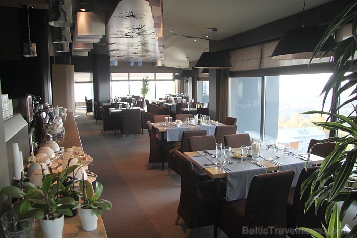 Viesnīcas «Karavella» panorāmas restorāns «Colombo» ir viens no labākajiem Rīgā Foto sponsors: www.karavella.lv Viesnīcas «Karavella» panorāmas restorāns «Colombo» ir viens no labākajiem Rīgā Foto sponsors: www.karavella.lv 83754