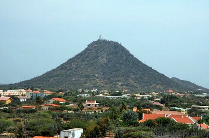 Aruba ir 33km gara sala Mazo Antiļu salu grupā, kas kopā ar Nīderlandi, Sintmārtenu un Kirasao veido Nīderlandes karalisti. Foto: www.aruba.com 85386