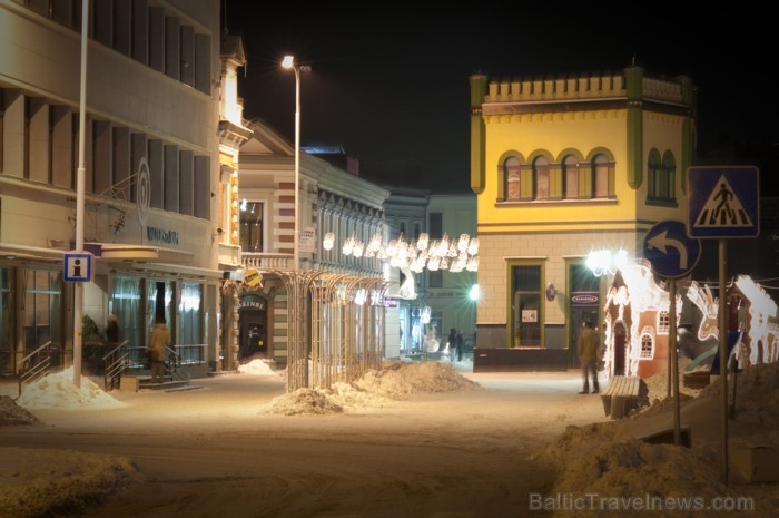 Liepāja šogad pārsteidz īpaši, pilsētā var atrast gan milzu piparkūkas un adventes vainagu, gan svētku tramvaju, kā arī iedzīvotāji un viesi tiek aici Liepāja šogad pārsteidz īpaši, pilsētā var atrast gan milzu piparkūkas un adventes vainagu, gan svētku tramvaju, kā arī iedzīvotāji un viesi tiek aici 86495