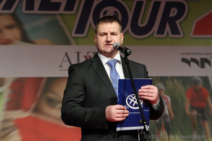 Balvas «Gada cilvēks tūrismā 2012» dibinātājs ir BalticTravelnews.com direktors Aivars Mackevičs. Foto: Juris Ķilkuts, FotoAtelje.lv Balvas «Gada cilvēks tūrismā 2012» dibinātājs ir BalticTravelnews.com direktors Aivars Mackevičs. Foto: Juris Ķilkuts, FotoAtelje.lv 88049