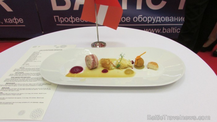 Pavāru darbu konkursu laikā pēc noteiktiem kritērijiem (ēdiena noformējums, garša un produktu saderība, tehniskā meistarība un darba organizēšana) izv Pavāru darbu konkursu laikā pēc noteiktiem kritērijiem (ēdiena noformējums, garša un produktu saderība, tehniskā meistarība un darba organizēšana) izv 89410