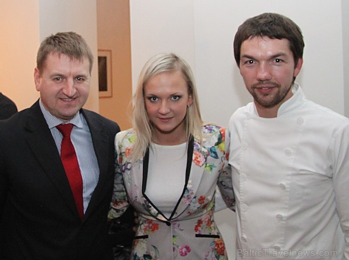 BalticTravelnews.com direktors Aivars Mackevičs (no kreisās), restorāna «Cotton» vadītāja Inese Zača un restorānu tīkla «HEs Group» vadītājs un šefpav BalticTravelnews.com direktors Aivars Mackevičs (no kreisās), restorāna «Cotton» vadītāja Inese Zača un restorānu tīkla «HEs Group» vadītājs un šefpav 89504