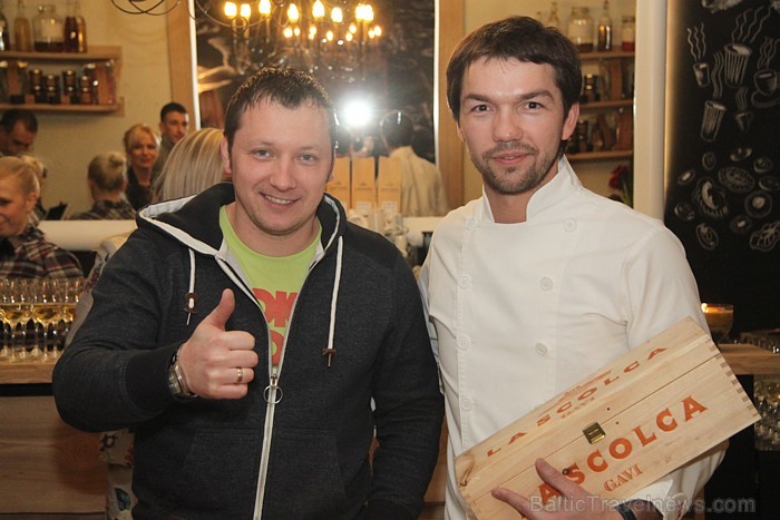 Restorānu tīkls «HEs Group» ar oficiālu pasākumu atver 6.03.2013 Rīgā jaunu restorānu-bistro «Priedaine» (Strēlnieku ielā 1A) - www.bistropriedaine.lv Restorānu tīkls «HEs Group» ar oficiālu pasākumu atver 6.03.2013 Rīgā jaunu restorānu-bistro «Priedaine» (Strēlnieku ielā 1A) - www.bistropriedaine.lv 89513