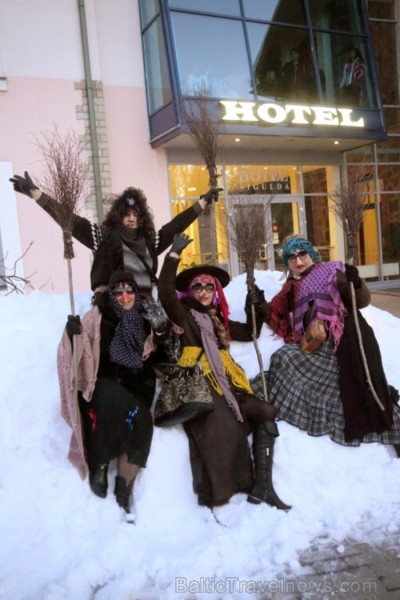 Svētdien, 2013. gada 9. martā, Siguldas Ziemas festivāla ietvaros norisinājies Ziemas festivāla karnevāls. Foto: Juris Ķilkuts, FotoAtelje.lv Svētdien, 2013. gada 9. martā, Siguldas Ziemas festivāla ietvaros norisinājies Ziemas festivāla karnevāls. Foto: Juris Ķilkuts, FotoAtelje.lv 90158