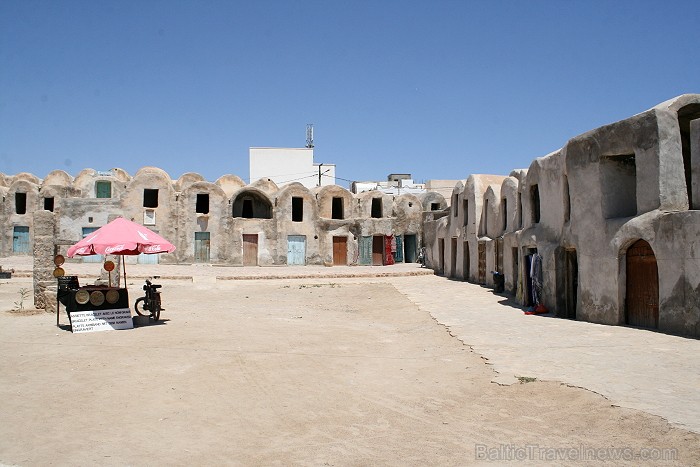 Medenina ir Tunisijas pilsēta, uz kuru ceļotāji dodas brīnumaino panorāmu meklējumos. Te var atrast berberu un romiešu kultūru pieminekļus. Šodien ied 90314