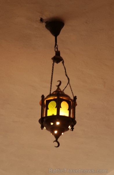 Guellala ciematā (Džerba, Tunisija) atrodas etnogrāfijas muzejs. Te var iepazīt Tunisijas tautas vēsturi: tradīcijas, paražas, kāzu rituālus, bērna pi 90437