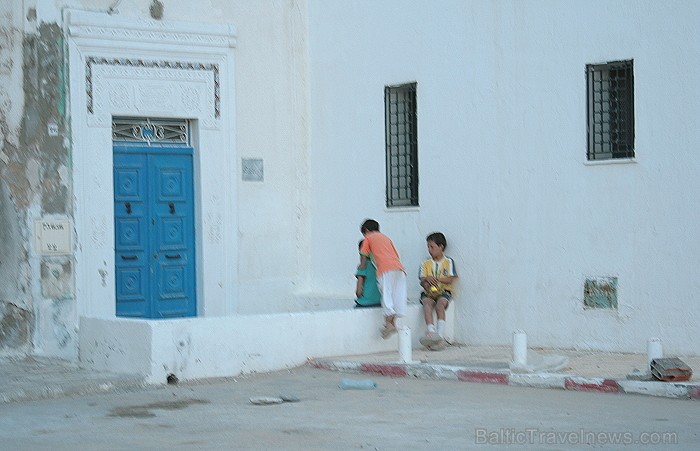 Mahdija ir neliela Tunisijas pilsēta, kura atrodas valsts dienvidu piekraste. Mahdija ir klasisks Tunisijas kūrorts ar daudziem zivju restorāniem, bal 90542
