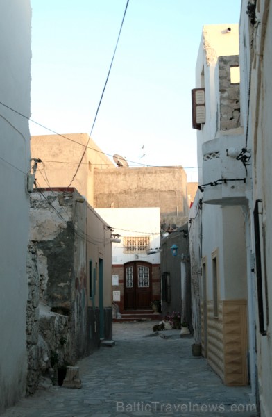 Mahdija ir neliela Tunisijas pilsēta, kura atrodas valsts dienvidu piekraste. Mahdija ir klasisks Tunisijas kūrorts ar daudziem zivju restorāniem, bal Mahdija ir neliela Tunisijas pilsēta, kura atrodas valsts dienvidu piekraste. Mahdija ir klasisks Tunisijas kūrorts ar daudziem zivju restorāniem, bal 90543