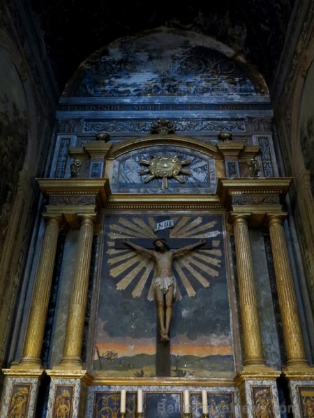 Albi ir senā bīskapa pilsēta, kas atrodas Tulūzā (Francija). Gandrīz visas tās ēkas ir celtas no sarkana ķieģeļa. Slavenākā no tām ir Sainte-Cécile ka Albi ir senā bīskapa pilsēta, kas atrodas Tulūzā (Francija). Gandrīz visas tās ēkas ir celtas no sarkana ķieģeļa. Slavenākā no tām ir Sainte-Cécile ka 92002