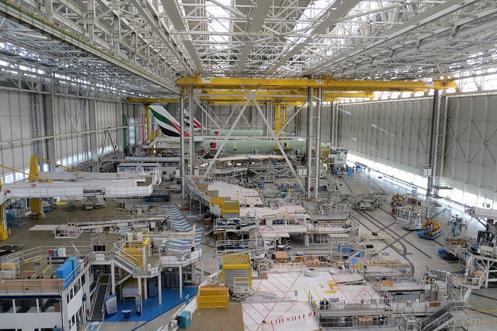 Francijas pilsēta Tulūza lepojas ne tikai ar kultūrvēsturisko mantojumu, bet arī ar Airbus lidmašīnām, kuras būvē tieši šajā pilsētā. Airbus rūpnīcu u Francijas pilsēta Tulūza lepojas ne tikai ar kultūrvēsturisko mantojumu, bet arī ar Airbus lidmašīnām, kuras būvē tieši šajā pilsētā. Airbus rūpnīcu u 93735