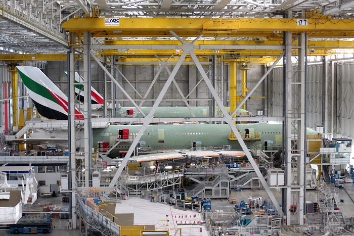 Francijas pilsēta Tulūza lepojas ne tikai ar kultūrvēsturisko mantojumu, bet arī ar Airbus lidmašīnām, kuras būvē tieši šajā pilsētā. Airbus rūpnīcu u Francijas pilsēta Tulūza lepojas ne tikai ar kultūrvēsturisko mantojumu, bet arī ar Airbus lidmašīnām, kuras būvē tieši šajā pilsētā. Airbus rūpnīcu u 93738