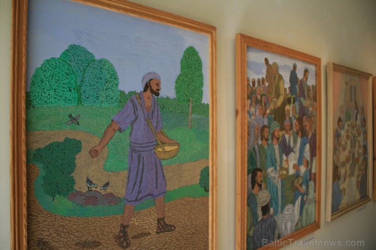 2006. gada pavasarī tika atklāta jaunā krājumu ēka, kurā atrodas arī Izstāžu zāle, tāpēc ik mēnesi muzejā iespējams apskatīt divas jaunas mākslas izst 95307