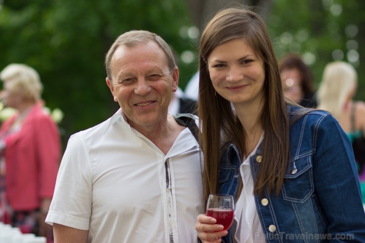 31.05.2013 ceļojumu aģentūras Maks īpašniece Larisa Kuzņecova sadarbības partneriem un draugiem prezentēja savu jauno īpašumu Ziemupes ciematā – muižu 31.05.2013 ceļojumu aģentūras Maks īpašniece Larisa Kuzņecova sadarbības partneriem un draugiem prezentēja savu jauno īpašumu Ziemupes ciematā – muižu 95491
