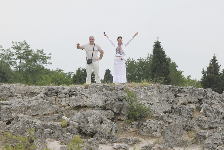 Travelnews.lv apmeklē noslēpumaino akmeņu mežu «Probiti Kamni» Bulgārijā. Foto sponsors - www.goadventure.lv Travelnews.lv apmeklē noslēpumaino akmeņu mežu «Probiti Kamni» Bulgārijā. Foto sponsors - www.goadventure.lv 96379