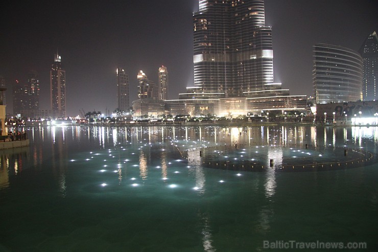 Travelnews.lv apmeklē Dubaijas muzikālās un pasaulē visaugstākās strūklakas. Foto sponsors: www.GoAdventure.lv Travelnews.lv apmeklē Dubaijas muzikālās un pasaulē visaugstākās strūklakas. Foto sponsors: www.GoAdventure.lv 96499