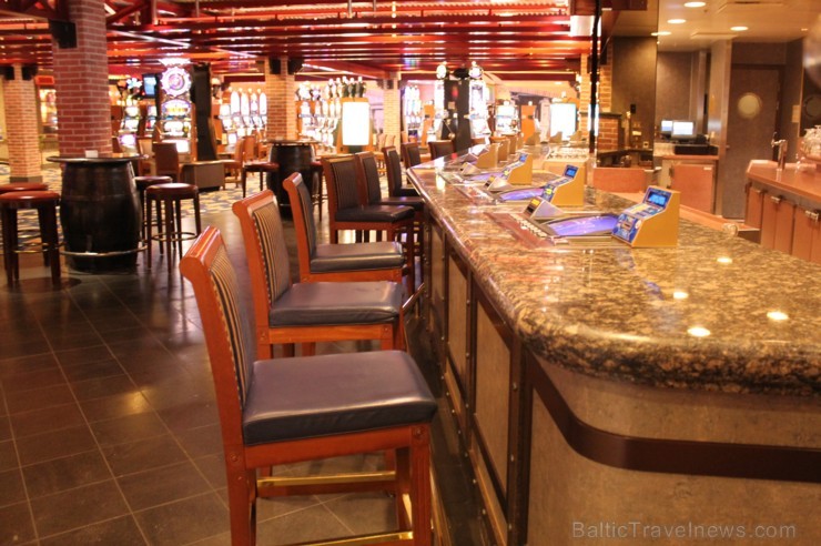 Emerald Princess 5* LUX ir viens no premium klases laineriem, kas izmēru ziņā ir otrs lielākais Princess kuģu flotē. Vairāk informācijas - www.breeze Emerald Princess 5* LUX ir viens no premium klases laineriem, kas izmēru ziņā ir otrs lielākais Princess kuģu flotē. Vairāk informācijas - www.breeze 96577