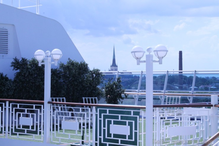 Emerald Princess 5* LUX ir viens no premium klases laineriem, kas izmēru ziņā ir otrs lielākais Princess kuģu flotē. Vairāk informācijas - www.breeze Emerald Princess 5* LUX ir viens no premium klases laineriem, kas izmēru ziņā ir otrs lielākais Princess kuģu flotē. Vairāk informācijas - www.breeze 96583