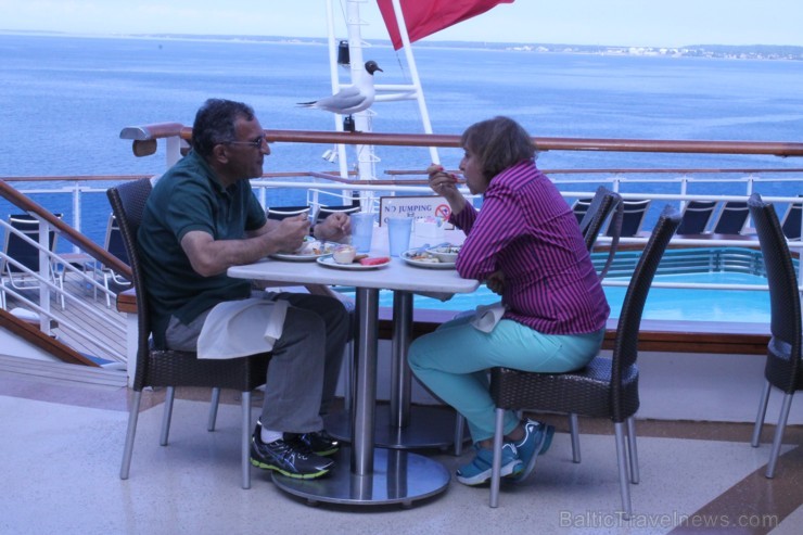 Emerald Princess 5* LUX ir viens no premium klases laineriem, kas izmēru ziņā ir otrs lielākais Princess kuģu flotē. Vairāk informācijas - www.breeze Emerald Princess 5* LUX ir viens no premium klases laineriem, kas izmēru ziņā ir otrs lielākais Princess kuģu flotē. Vairāk informācijas - www.breeze 96590
