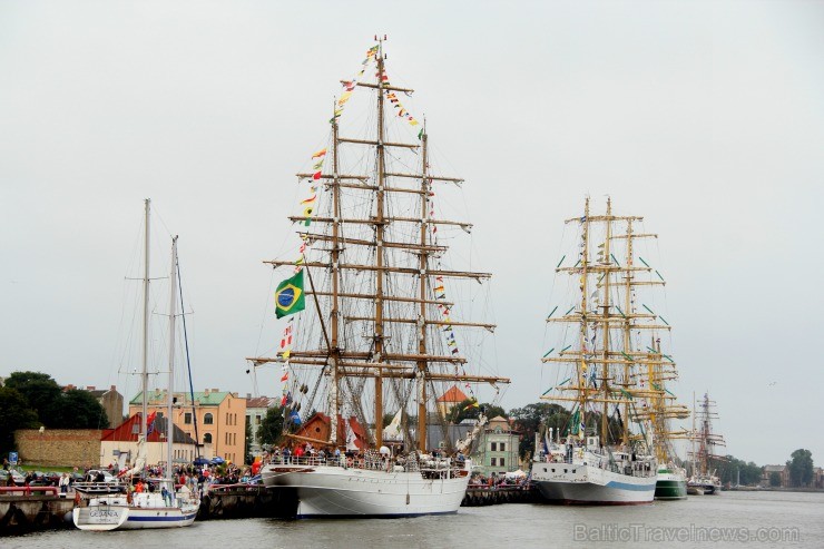 Starptautiskās burukuģu un jahtu regates The Tall Ships Races 2013 dalībnieki pirms došanās uz Rīgu ieradās Ventspilī, kur tos varēja apskatīt Ostas i 101365
