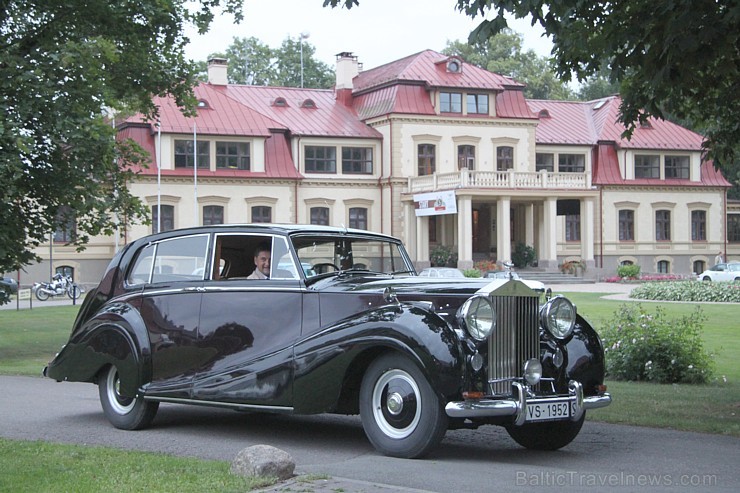 No 25. – 27. jūlijam tiek aizvadīts 5. Jubilejas Dikļu pils Retro rallijs. Tas ir īpašs ar to, ka vienlaicīgi ar rallija svinībām tiks atzīmēta arī Di No 25. – 27. jūlijam tiek aizvadīts 5. Jubilejas Dikļu pils Retro rallijs. Tas ir īpašs ar to, ka vienlaicīgi ar rallija svinībām tiks atzīmēta arī Di 101578