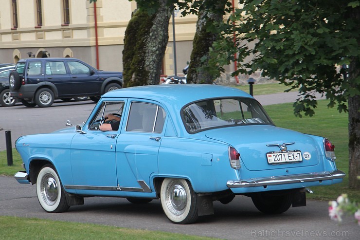 No 25. – 27. jūlijam (2013) tiek aizvadīts 5. Jubilejas Dikļu pils Retro rallijs. Foto sponsors: www.diklupils.lv No 25. – 27. jūlijam (2013) tiek aizvadīts 5. Jubilejas Dikļu pils Retro rallijs. Foto sponsors: www.diklupils.lv 101593