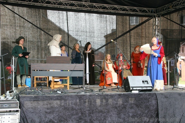 2013. gada 27. jūlijā aizvadīti krāšņie Cēsu svētki - www.cesis.lv 101991