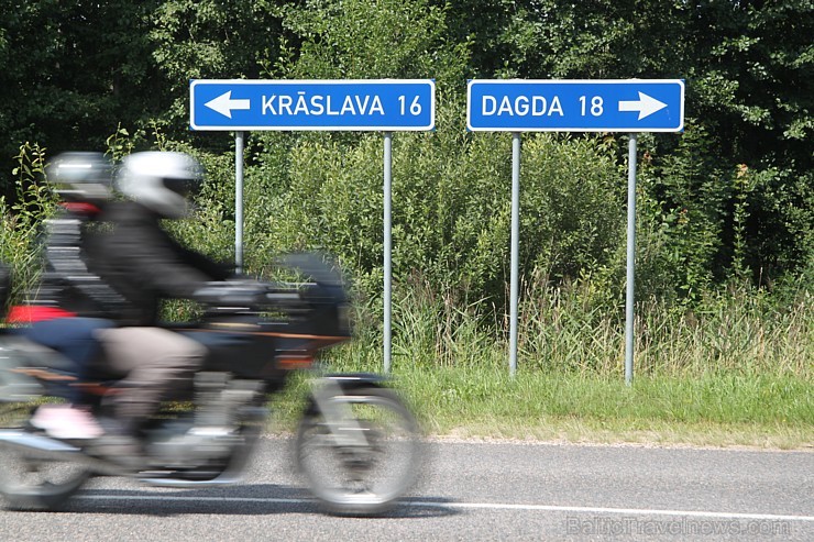 Skaista atrodas gandrīz 300 km attālumā no Rīgas vai arī 16 km no Krāslavas vai 18 km no Dagdas. Vairāk informācijas - www.kraslava.lv Skaista atrodas gandrīz 300 km attālumā no Rīgas vai arī 16 km no Krāslavas vai 18 km no Dagdas. Vairāk informācijas - www.kraslava.lv 102600
