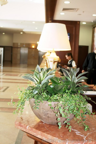 Melia Grand Hermitage ir viena no populārākajām luksus klases viesnīcām Bulgārijas kūrortā Zelta smiltis
Foto sponsors: www.novatours.lv Melia Grand Hermitage ir viena no populārākajām luksus klases viesnīcām Bulgārijas kūrortā Zelta smiltis
Foto sponsors: www.novatours.lv 103133