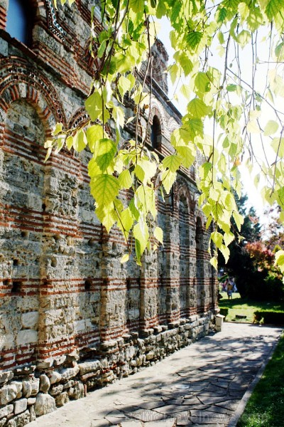 Nesebrā ir saglabājušies vērtīgi dažādu laikmetu vēstures pieminekļi – romiešu valdīšanas perioda un viduslaiku cietokšņa sienas. Foto sponsors: www.n Nesebrā ir saglabājušies vērtīgi dažādu laikmetu vēstures pieminekļi – romiešu valdīšanas perioda un viduslaiku cietokšņa sienas. Foto sponsors: www.n 103299