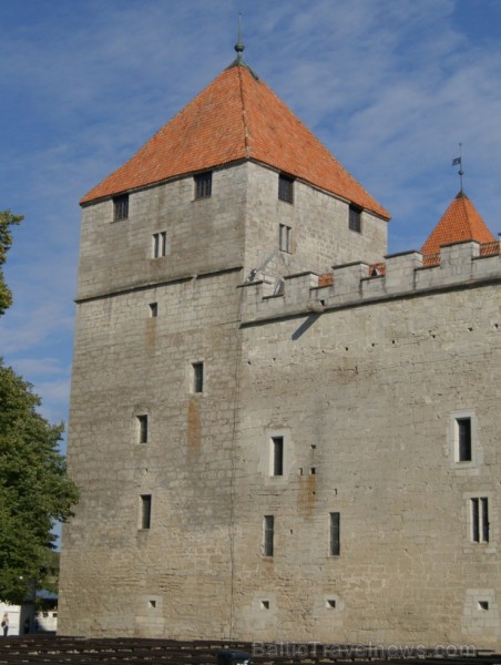 Kuresāres bīskapa cietoksnis, iespējams, ir vislabāk saglabājies viduslaiku cietoksnis Baltijas valstīs. Kuresāres bīskapa cietoksnis, iespējams, ir vislabāk saglabājies viduslaiku cietoksnis Baltijas valstīs. 103822