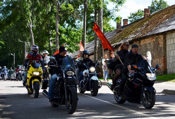 Vasaras izskaņā, 24. augustā, Krāslavas pilsētas estrādi pārņēma svētku noskaņa. Un ne velti! Jo te notika otrais Rudo saiets. Foto: www.visitkraslava Vasaras izskaņā, 24. augustā, Krāslavas pilsētas estrādi pārņēma svētku noskaņa. Un ne velti! Jo te notika otrais Rudo saiets. Foto: www.visitkraslava 104294