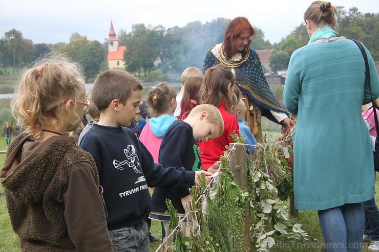 Latgaļu vārda svētki Āraišu ezerpilī 21.09.2013 - www.tourism.cesis.lv 106381